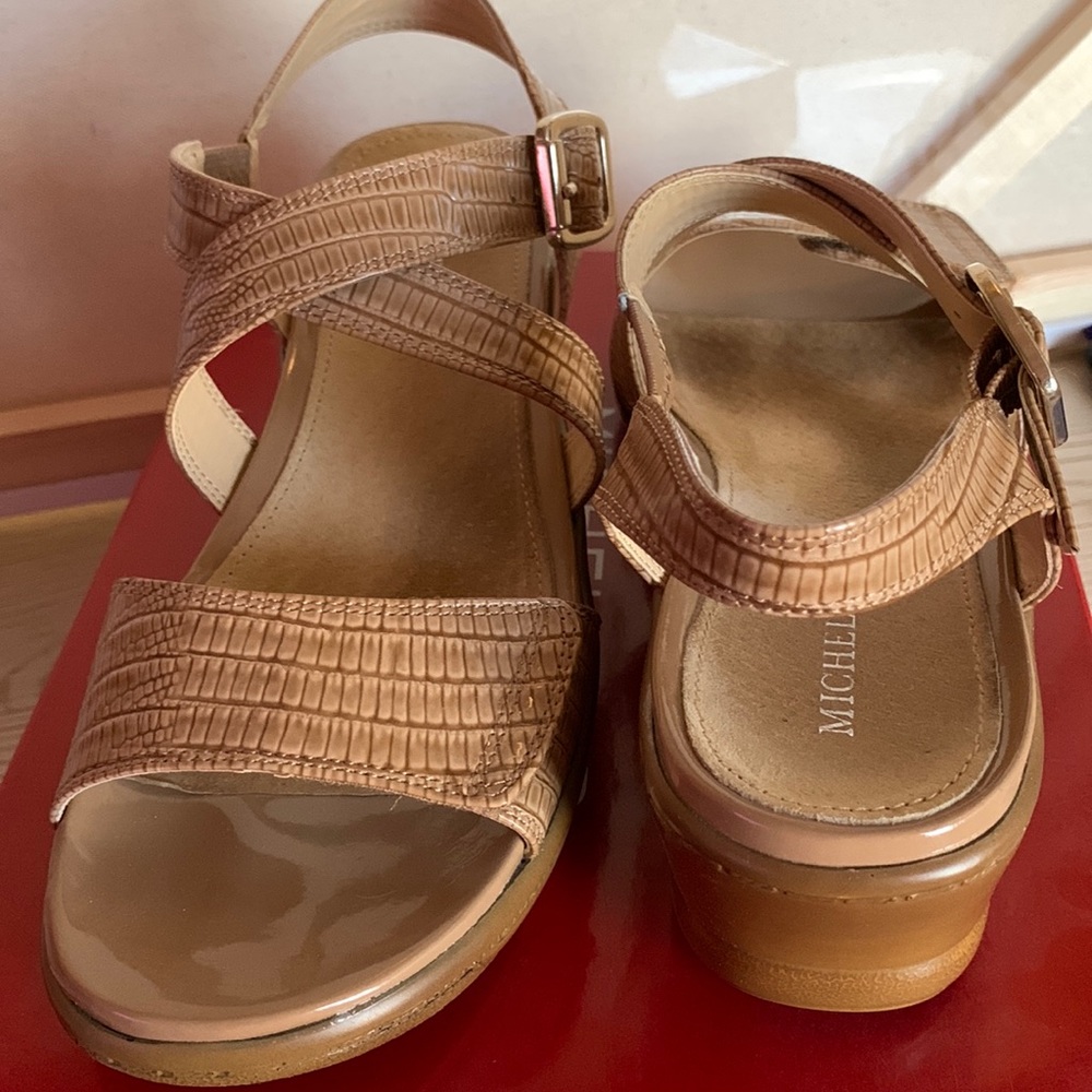 Tan sandal